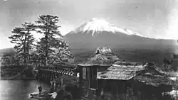 Fujiyama od Kawaibashi, albuminový tisk, 1880