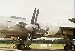 Motor NK-12M na letounu Tu-95 na RIAT Fairford 1993