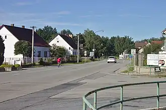 Silnice E551 v Lásenici