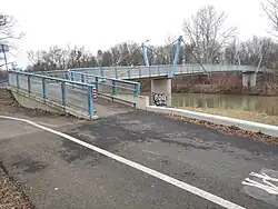 Pohled z levého břehu (leden 2024)