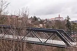 Lávka přes železniční trať v Náchodě