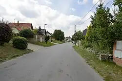 Vjezd do obce od Bukovna