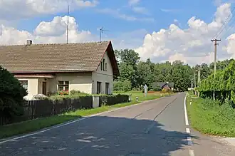 Silnice II/304 v Dlouhé Louce