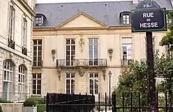 Zadní trakt paláce z Rue de Hesse