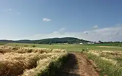 Velká Baba (nalevo)