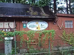 Infotabule u vchodu do areálu