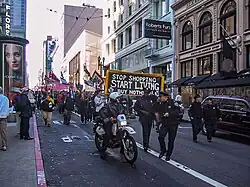 Demonstrace ke Dni bez nákupů v San Francisku