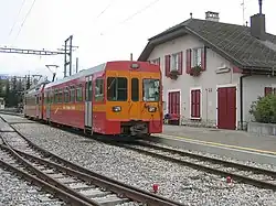 Vlak ve stanici La Cure