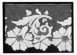 (2)Příklad španělské krajky