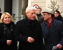 Ladislav Špaček (ve středu)