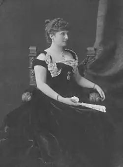 Lady Constance Knox, dcera 5. hraběte z Ranfurly, guvernéra Nového Zélandu, 1899