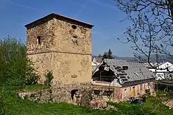 Lahošť 2018-04-21 Věž Obřího pramene.jpg