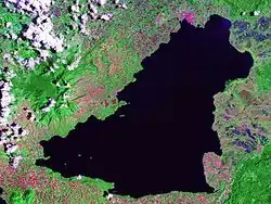 jezero Lanao z vesmíru