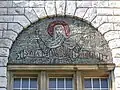 Mozaikový obraz patronky kostela nad hlavním vchodem kostela sv.Markéty v bratislavské městské části Lamač od ak. malíře Ernesta Zmetáka