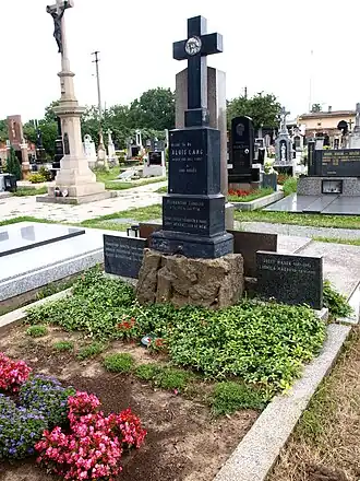 Původní Langův hrob