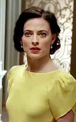 Lara Pulver (2013)