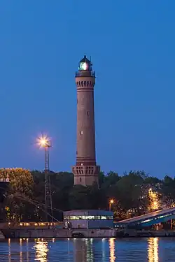 Maják ve Svinoústí v noci