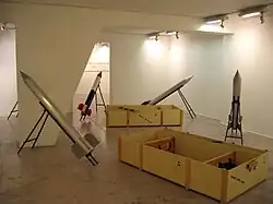 Lunching Apparatus, 2008 Instalace, Chelouche Gallery, Tel Aviv