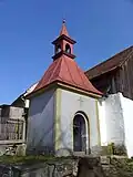 Lavičky - kaplička sv. Jana Nepomuckého se zvoničkou.jpg