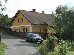 Dům u hlavní silnice