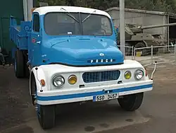 Praga S5T-2 jako třístranný sklápěč