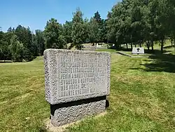 Kamenná deska na Pietním území Ležáky