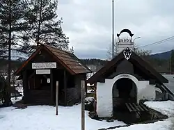 Pec s pomocným přístřeškem v době odstávky (leden 2016)