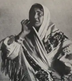 Herečka Leopolda Dostalová jako Vojnarka (Národní divadlo, 1930)