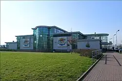 Bazén LAGOON vedle obchodního centra