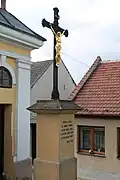 Kříž u zvonice