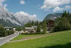 Leutasch - osada Weidach vyfotografovaná od jihu