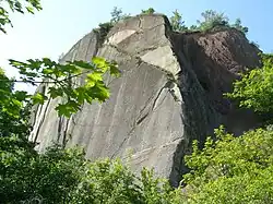 Pohled z „východní“ skalní plošinky