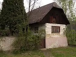 Lhotka u Mělníka - chalupa čp. 18 (1).JPG