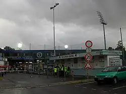 Vchod do stadionu během zápasu