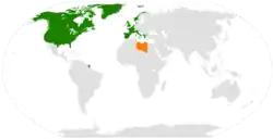 zeleně: státy mezinárodního společenství v operaci ke zřízení bezletové zóny / oranžově: Libye