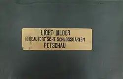 Přední strana fotografického alba Licht-Bilder H. Beaufort'sche Schlossgärten Petschau