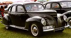Lincoln-Zephyr V-12 čtyřdveřový sedan 1939