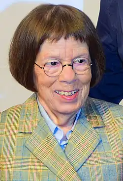 Linda Hunt (11. září 2015)