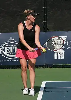 Lindsay Leeová-Watersová při podání