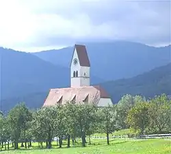 Kostel v Lippertskirchenu, jedné z částí Bad Feilnbachu
