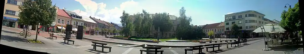 Liptovský Mikuláš - Náměstí Osvoboditelů (severní část)