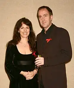 Lise Mayer a Angus Deayton