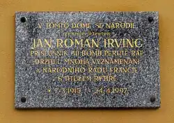 Pamětní deska Jana Irvinga na rodném domku v Lisově čp. 15