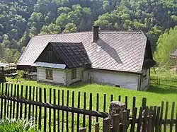 Chaloupka pod hradem