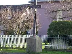 Litinový krucifix.jpg