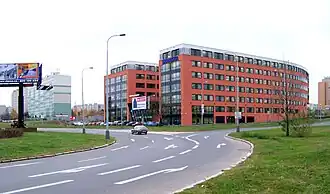 Litochlebské náměstí, vpravo směr Chilská ulice, rovně Hviezdoslavova ulice