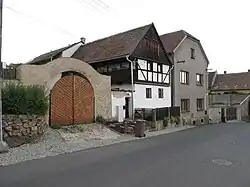 Litochovice nad Labem, hrázděný dům.jpg