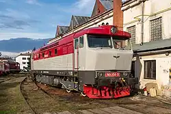 Lokomotiva 749 254 (v majetku Klubu přátel kolejových vozidel) odstavená v prostorách depa Brno-dolní