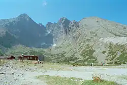 zleva Lomnický štít, Vidlové veže, Kežmarský a Huncovská štít