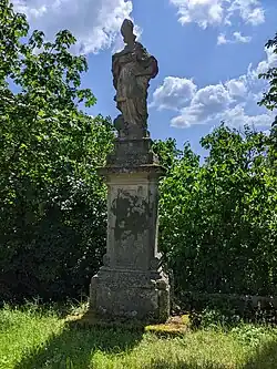 Loučeň - socha sv. Prokopa (stav červen 2023).jpg